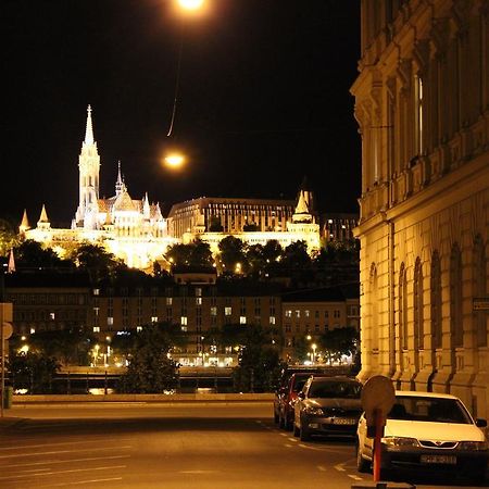 Parliment Luxury Apartment Budapest Bagian luar foto