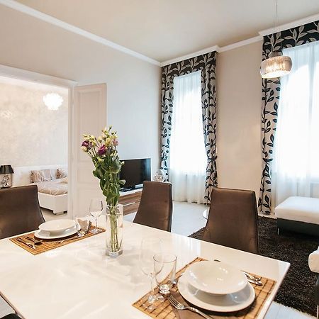 Parliment Luxury Apartment Budapest Ruang foto